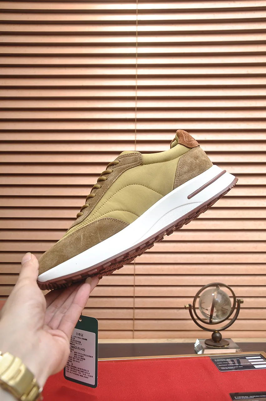Men's shoes 💰600【𝐥𝐨𝐫𝐨 𝐏𝐢𝐚𝐧𝐚】lp classic loafers, an Italian treasure brand, the only brand that can match Hermès! Only after wearing it do we realize that we cannot let down our feet. The upper is imported cashmere, the lining of water-dyed cowhide ➕ the cowhide feet, the official original glass rubber outsole, and the pendant. Exclusive original packaging (tag ➕ brand paper ➕ outer box ➕ hand bag) code number: 38-44 (45 customized)